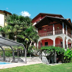 Casa Rosa Aparthotel Gera Lario