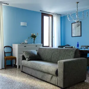 Azzurro Two Bathrooms Apartment Venice